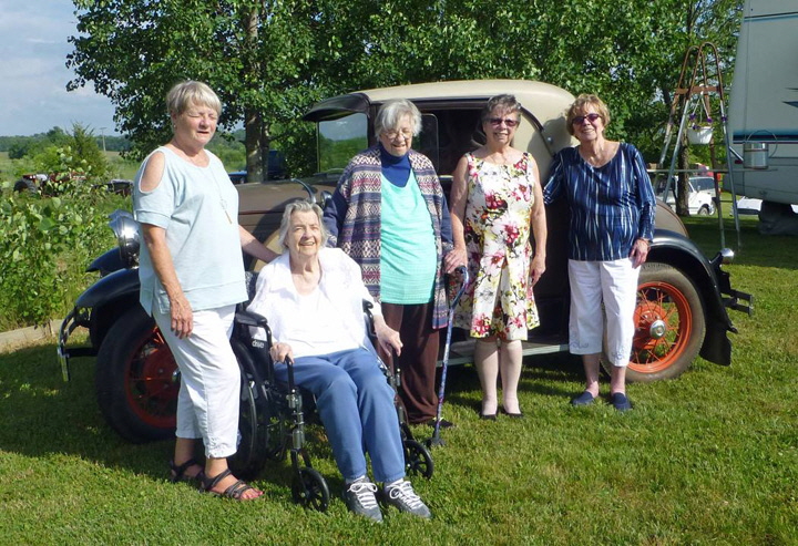 Moms-90thBday-June-2018-058-2